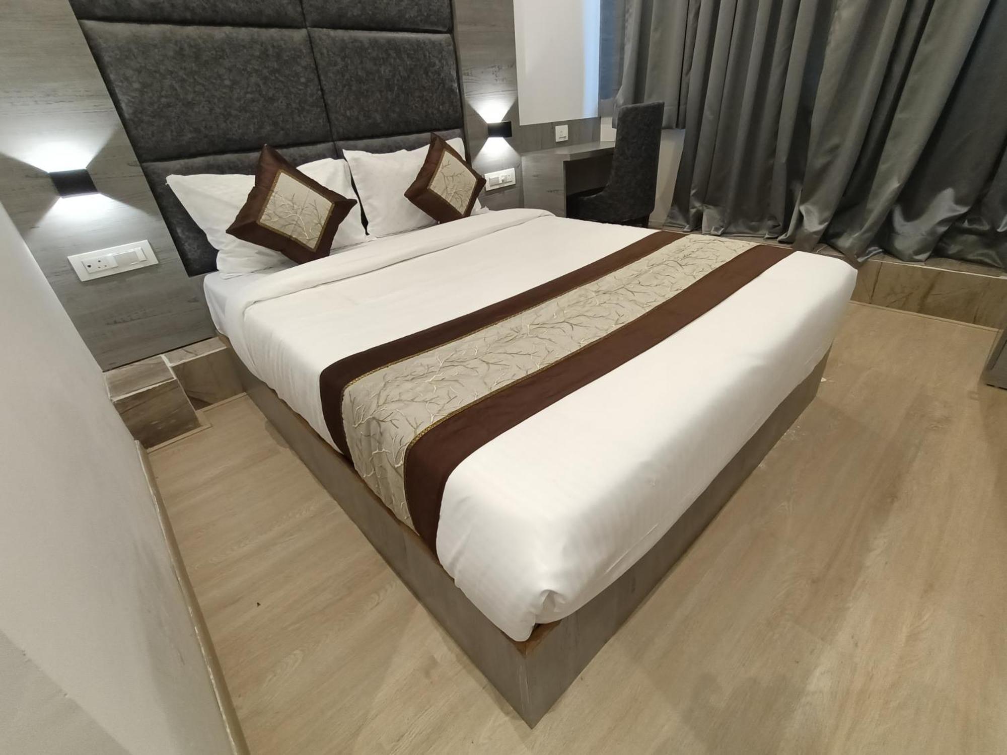 Hotel Beverly Palace Santacruz - Near Bkc - Mumbai Airport T1 Buitenkant foto