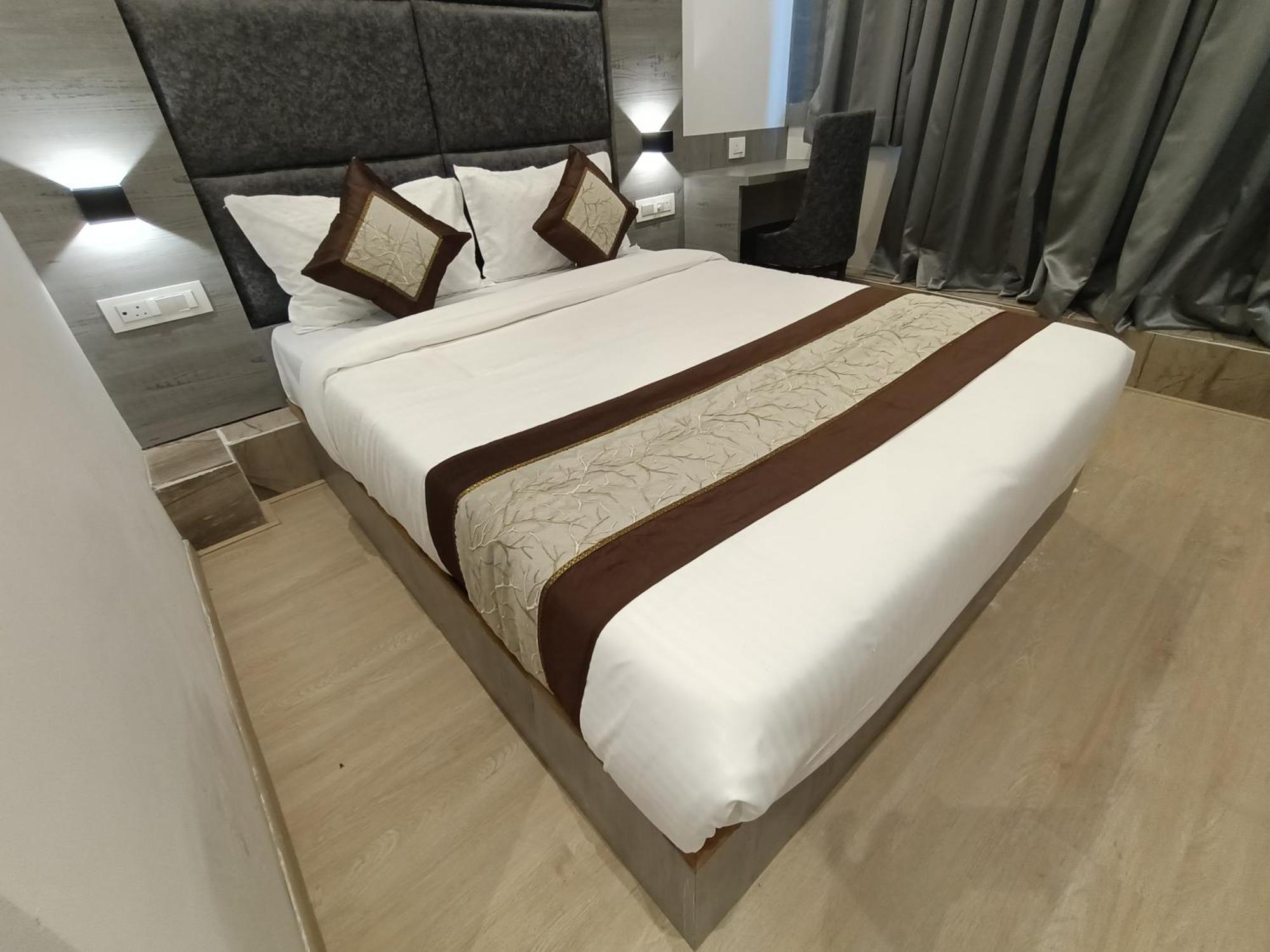 Hotel Beverly Palace Santacruz - Near Bkc - Mumbai Airport T1 Buitenkant foto