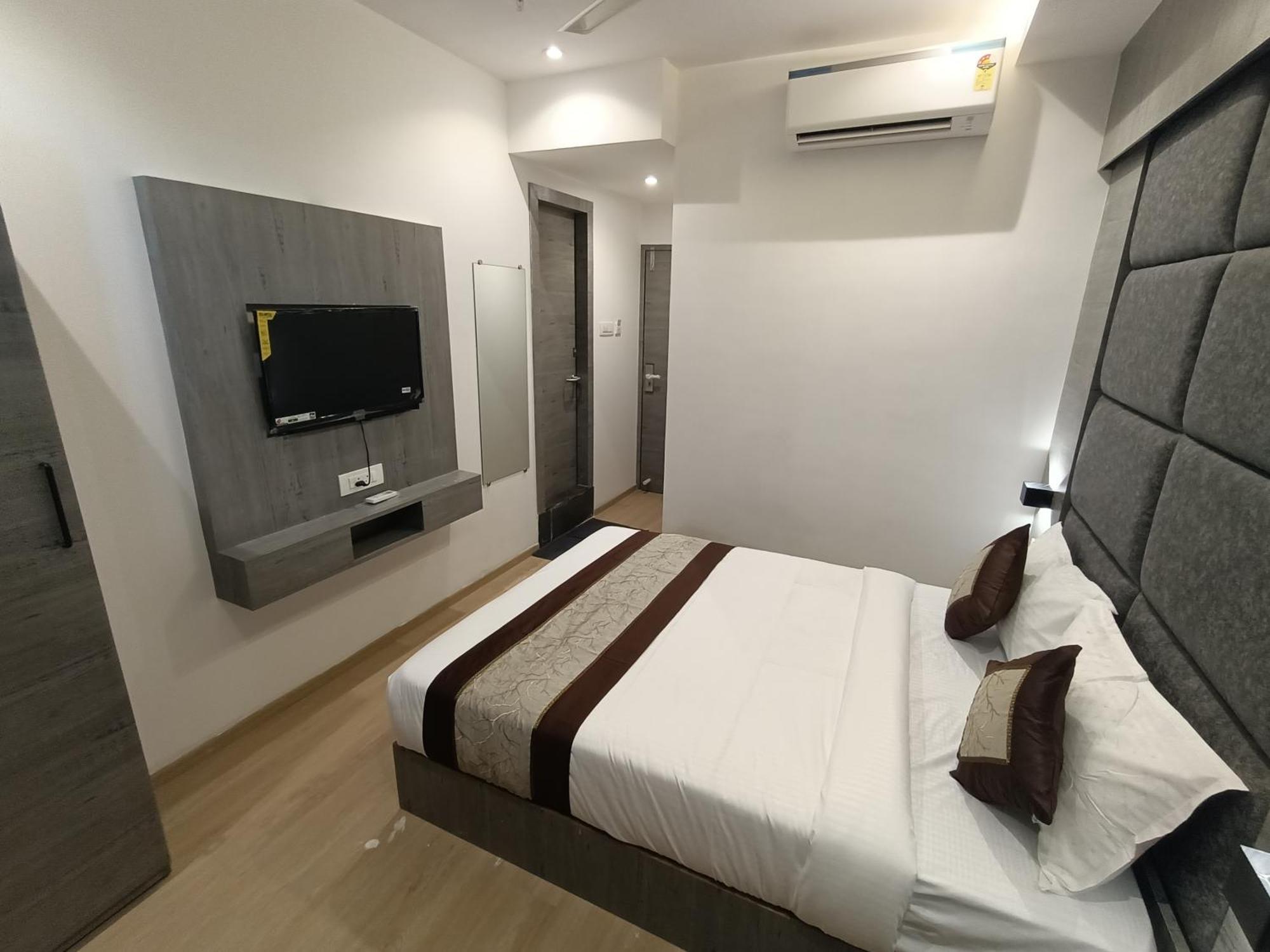 Hotel Beverly Palace Santacruz - Near Bkc - Mumbai Airport T1 Buitenkant foto
