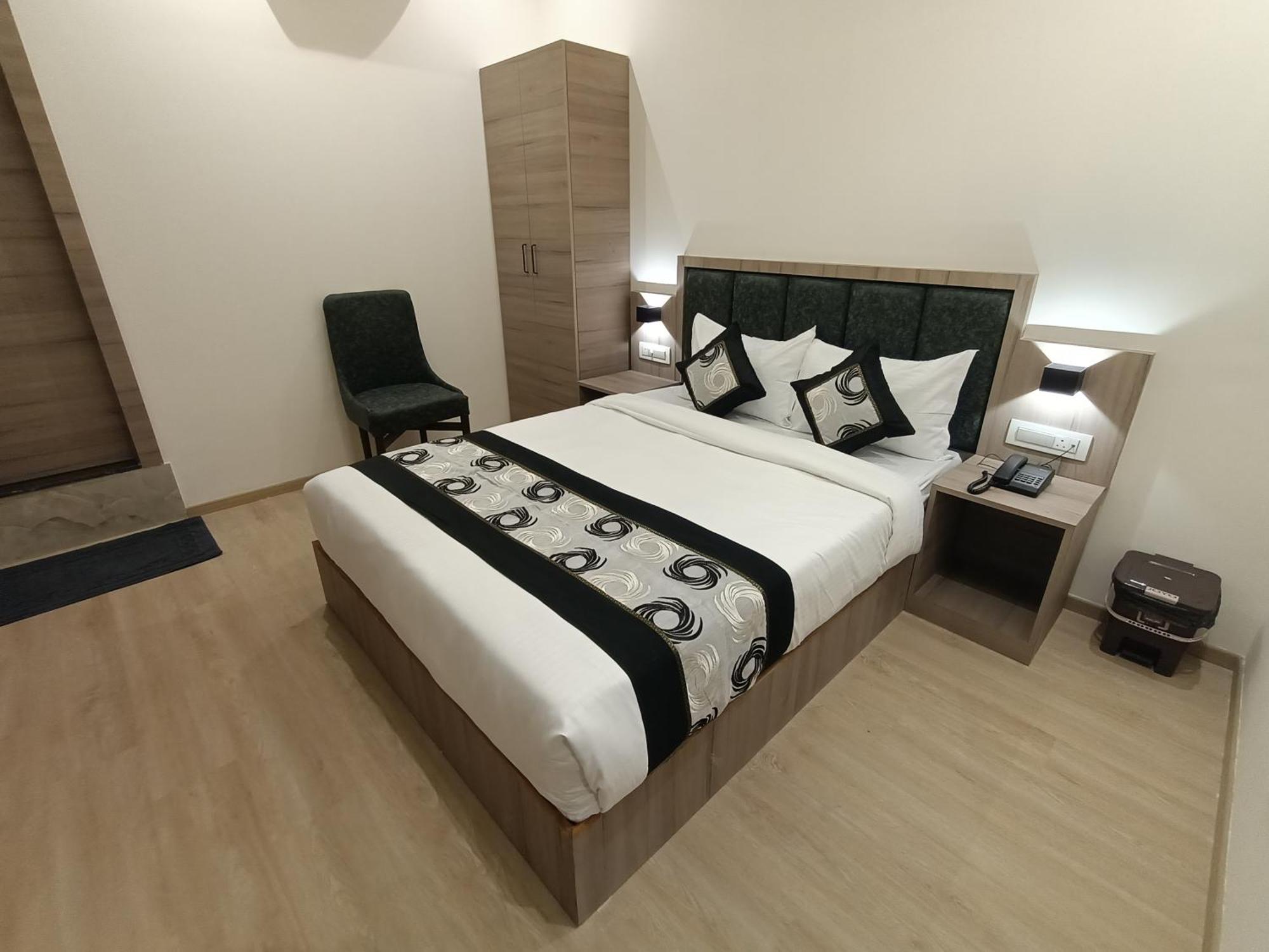 Hotel Beverly Palace Santacruz - Near Bkc - Mumbai Airport T1 Buitenkant foto