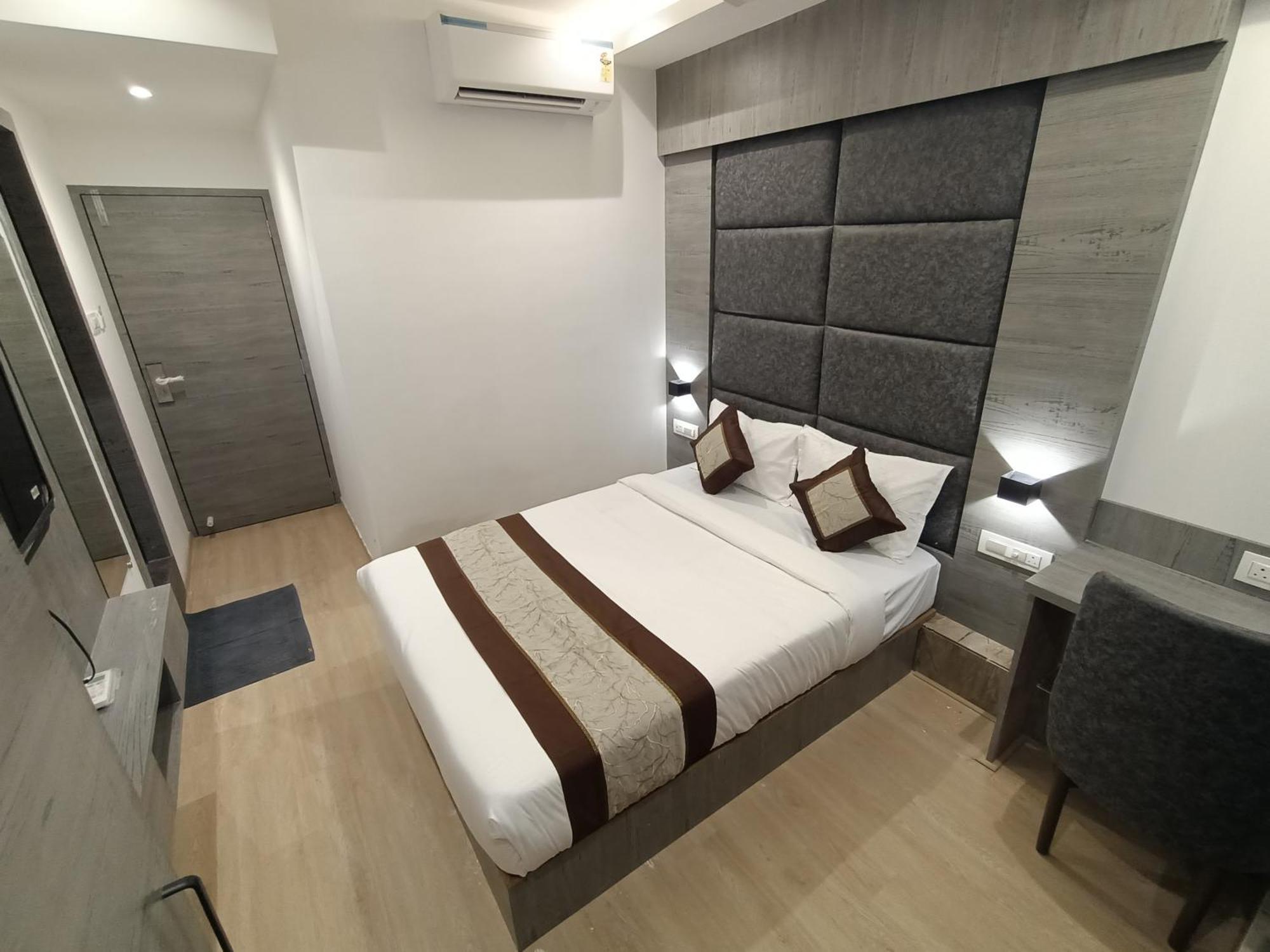 Hotel Beverly Palace Santacruz - Near Bkc - Mumbai Airport T1 Buitenkant foto