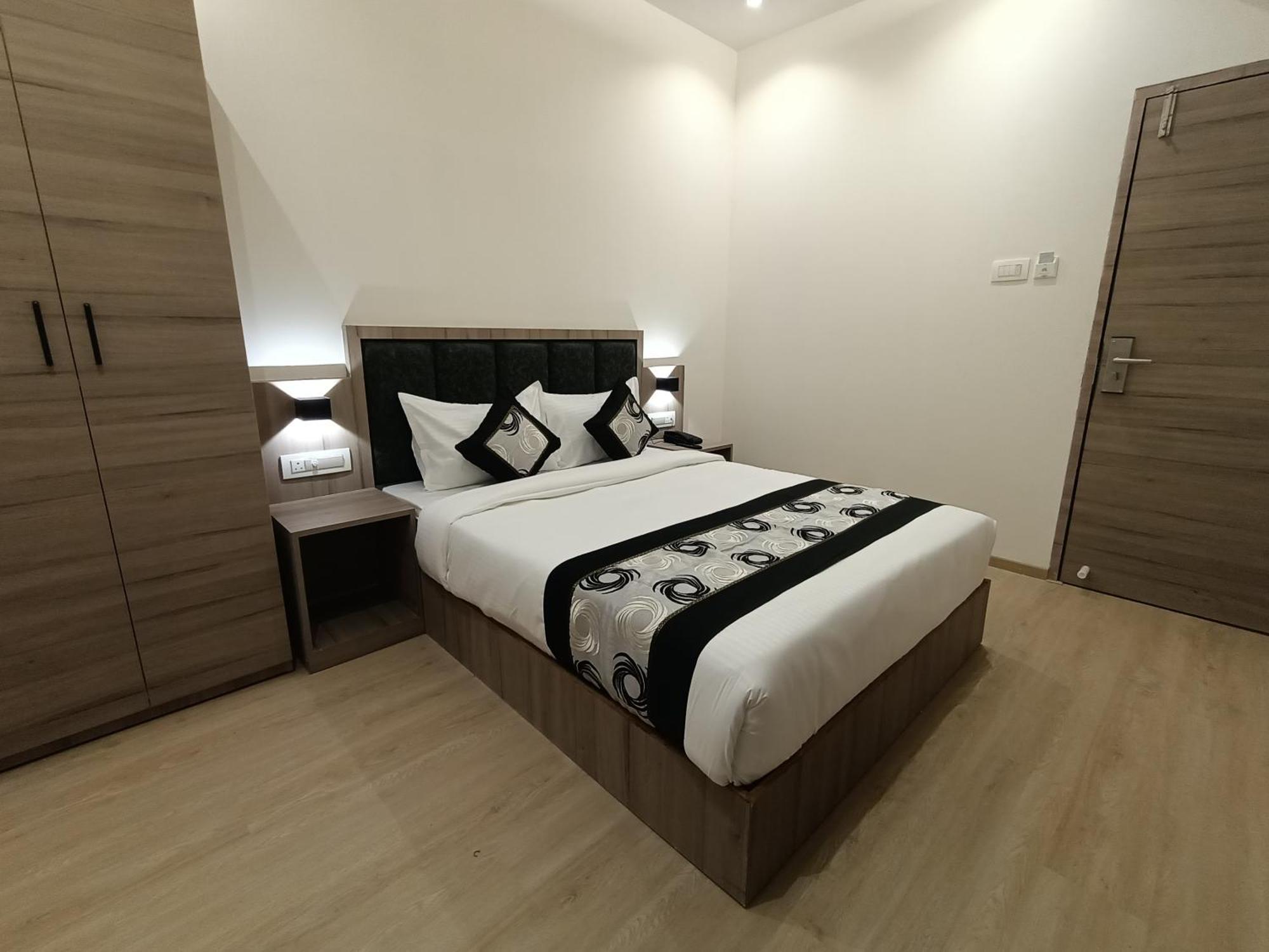 Hotel Beverly Palace Santacruz - Near Bkc - Mumbai Airport T1 Buitenkant foto