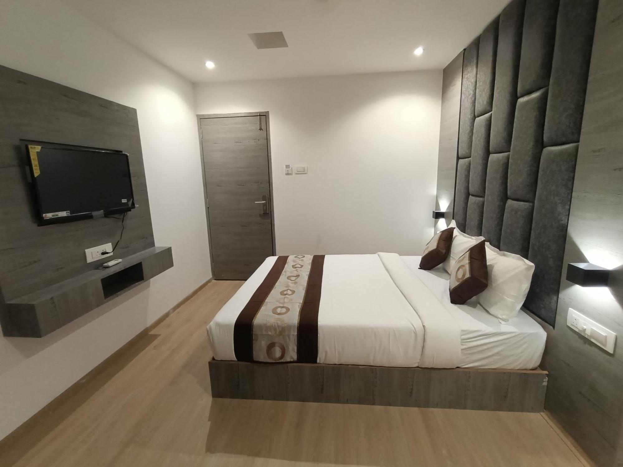 Hotel Beverly Palace Santacruz - Near Bkc - Mumbai Airport T1 Buitenkant foto