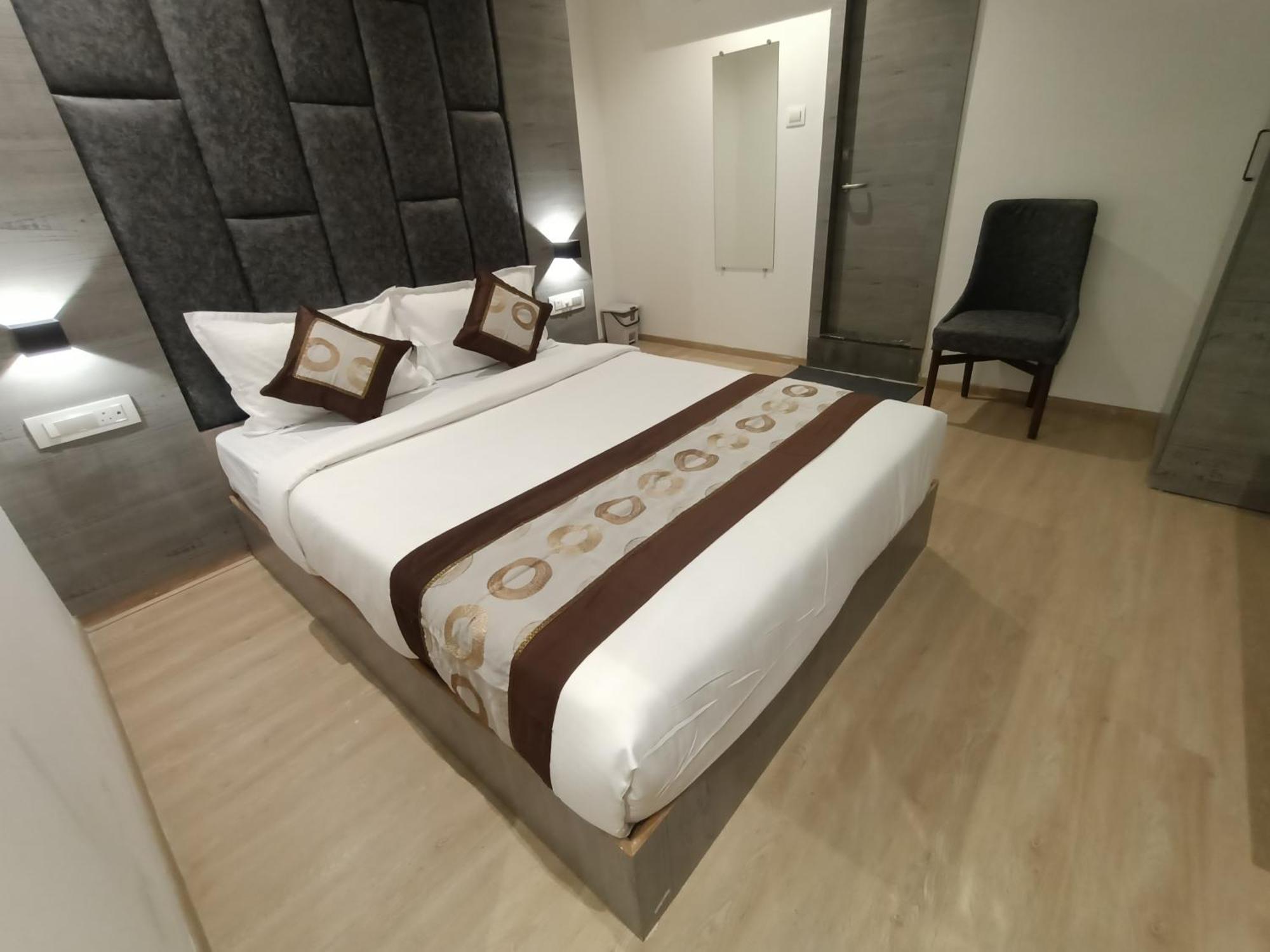 Hotel Beverly Palace Santacruz - Near Bkc - Mumbai Airport T1 Buitenkant foto