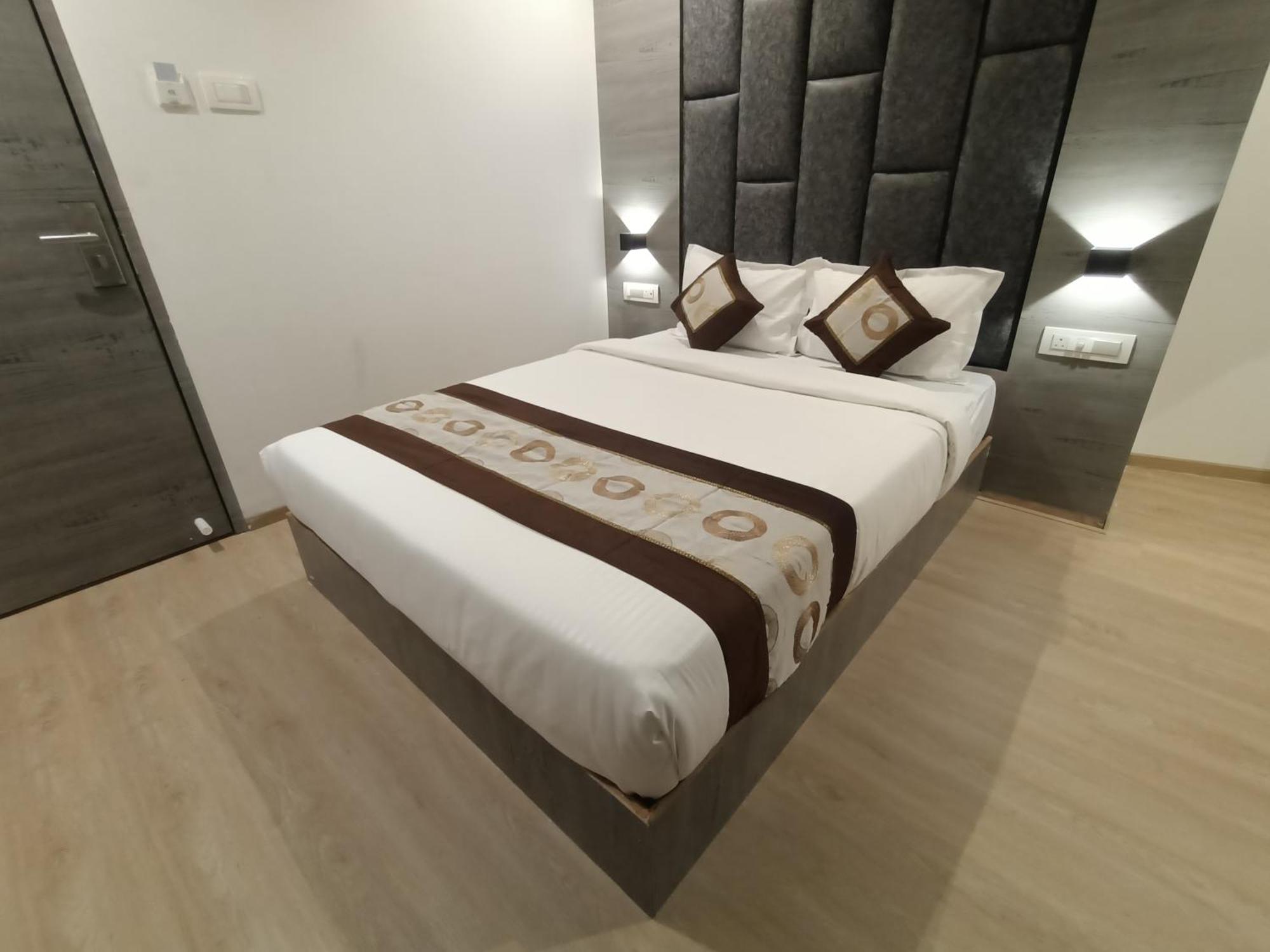 Hotel Beverly Palace Santacruz - Near Bkc - Mumbai Airport T1 Buitenkant foto