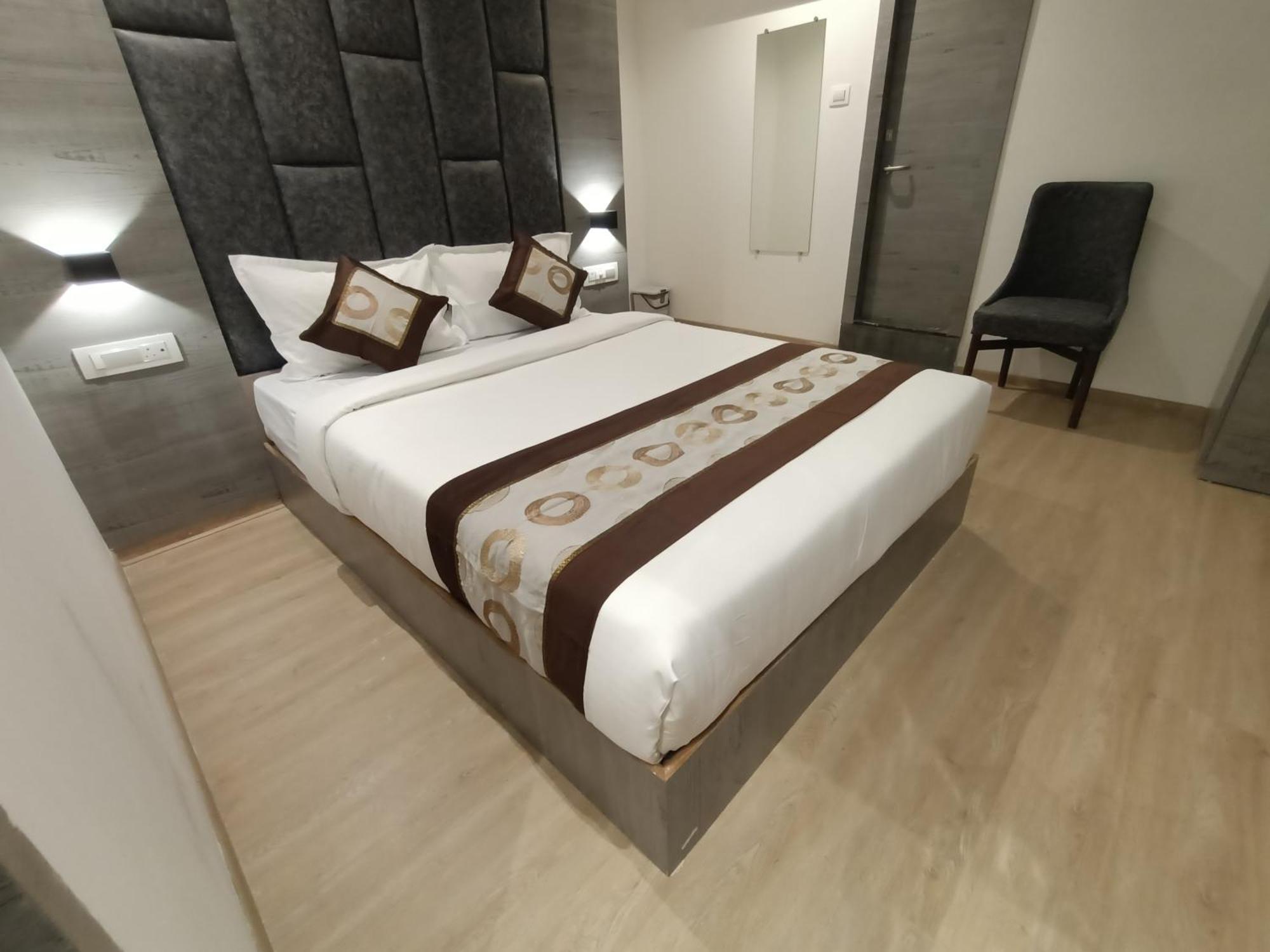Hotel Beverly Palace Santacruz - Near Bkc - Mumbai Airport T1 Buitenkant foto