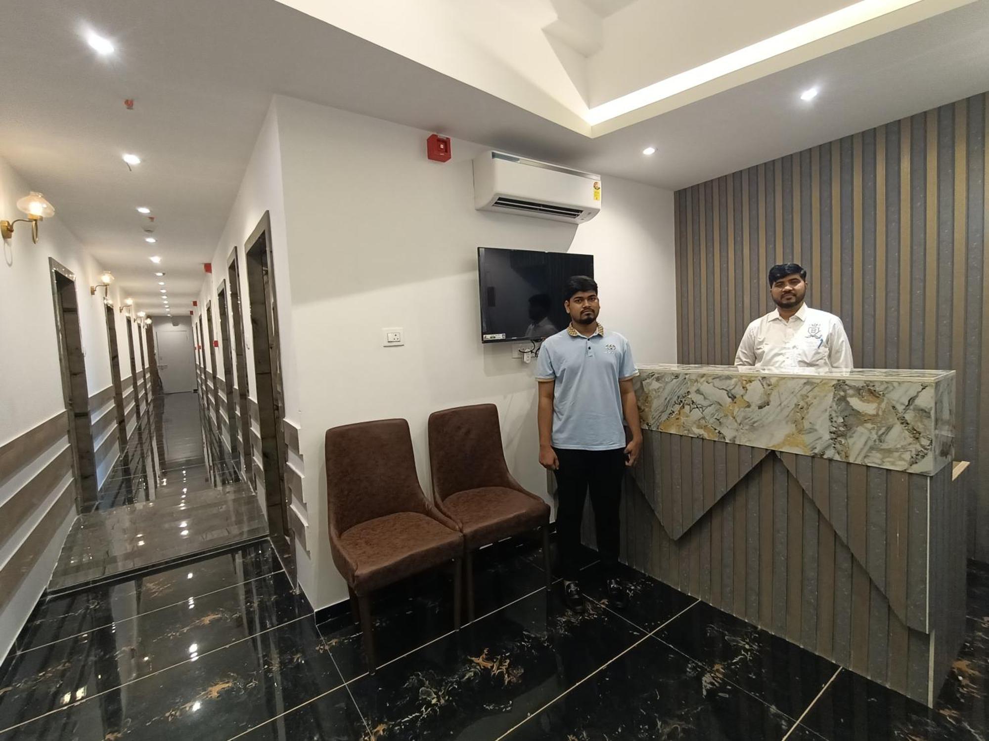 Hotel Beverly Palace Santacruz - Near Bkc - Mumbai Airport T1 Buitenkant foto