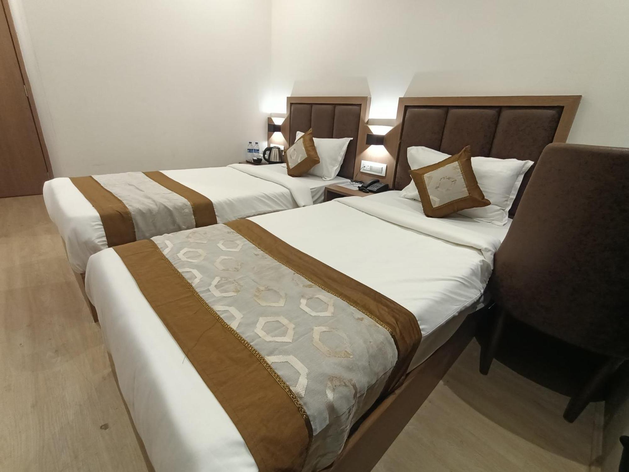 Hotel Beverly Palace Santacruz - Near Bkc - Mumbai Airport T1 Buitenkant foto