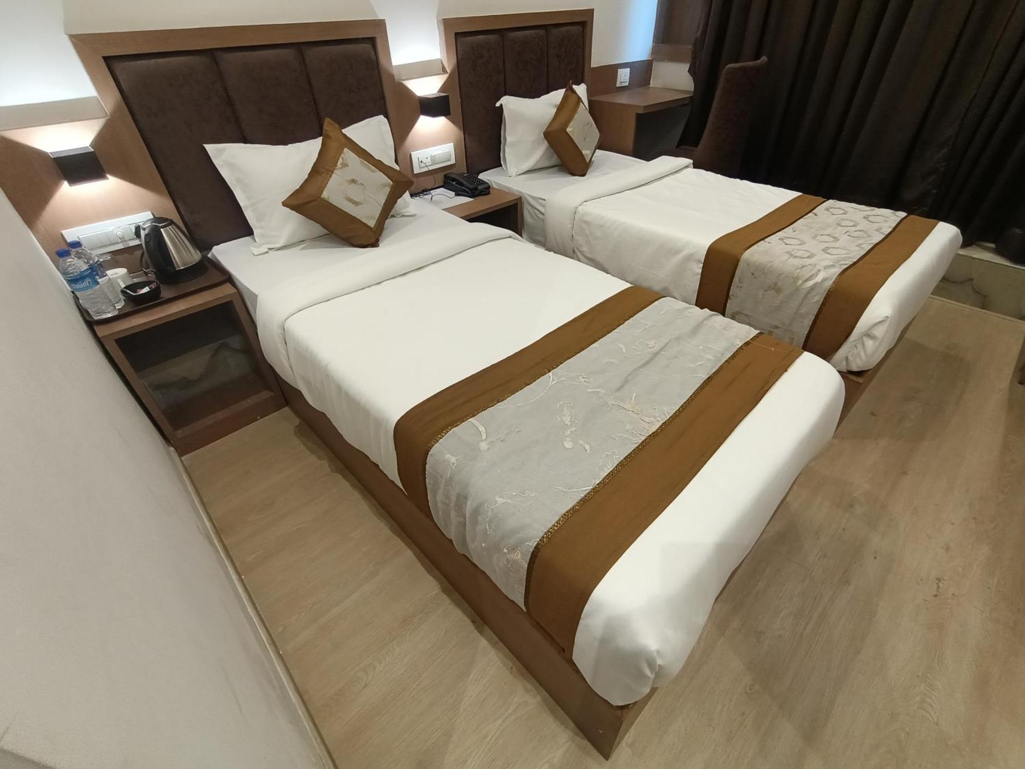 Hotel Beverly Palace Santacruz - Near Bkc - Mumbai Airport T1 Buitenkant foto
