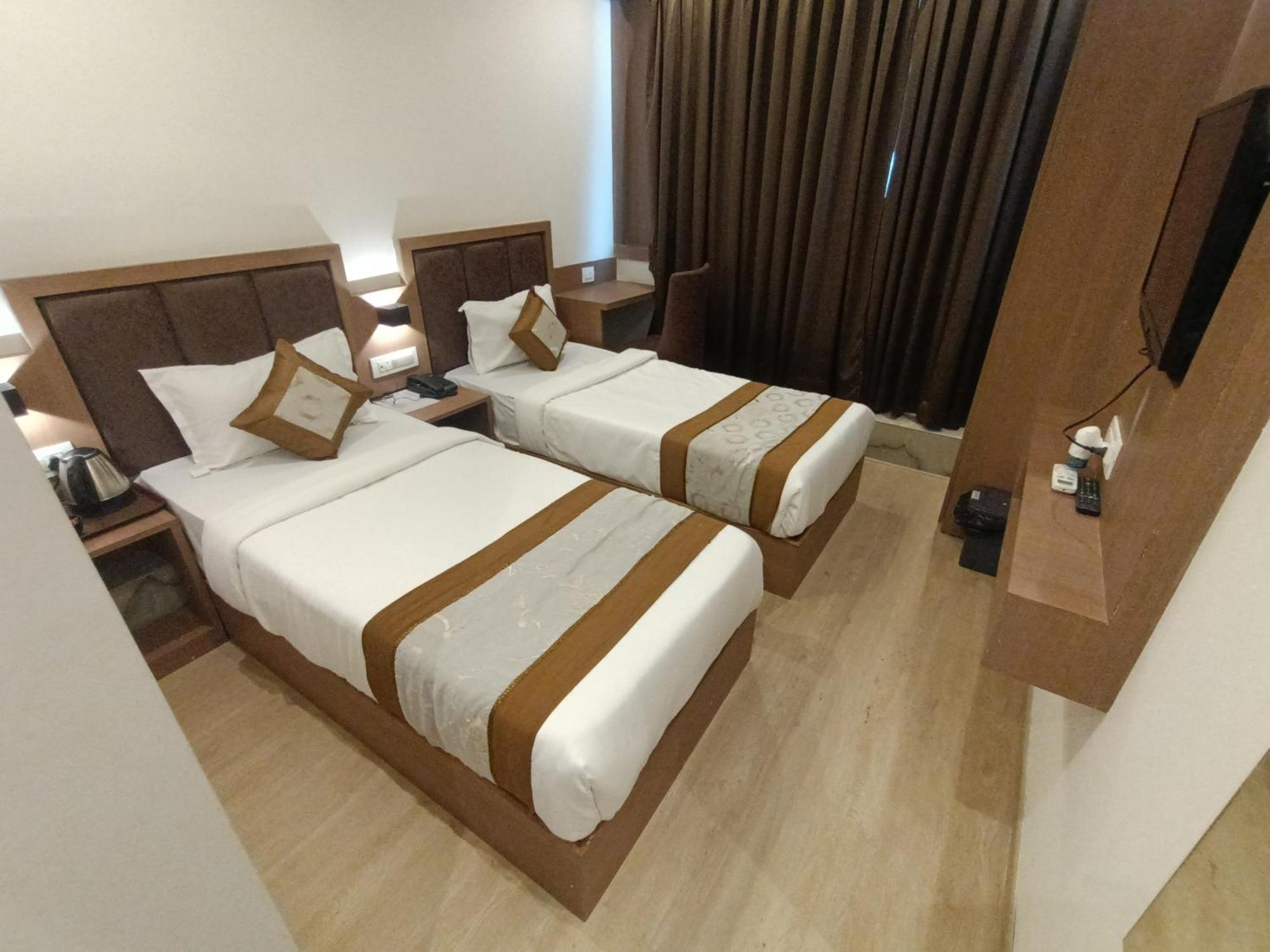 Hotel Beverly Palace Santacruz - Near Bkc - Mumbai Airport T1 Buitenkant foto