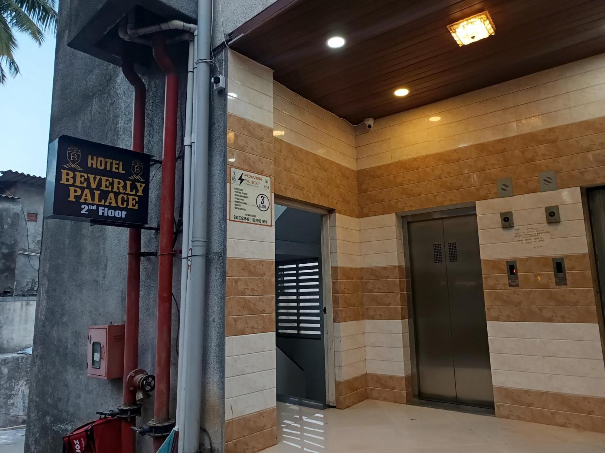 Hotel Beverly Palace Santacruz - Near Bkc - Mumbai Airport T1 Buitenkant foto