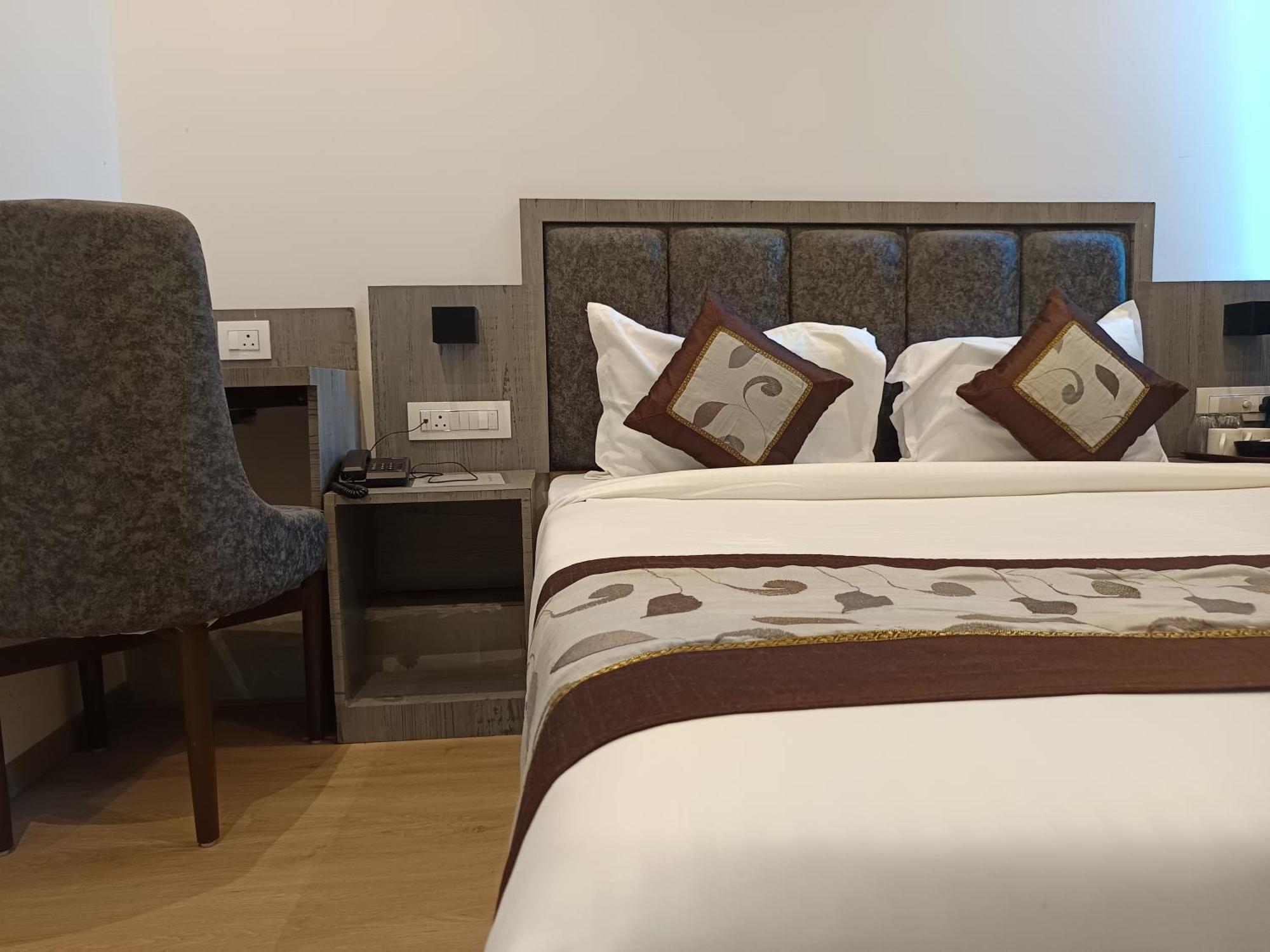 Hotel Beverly Palace Santacruz - Near Bkc - Mumbai Airport T1 Buitenkant foto