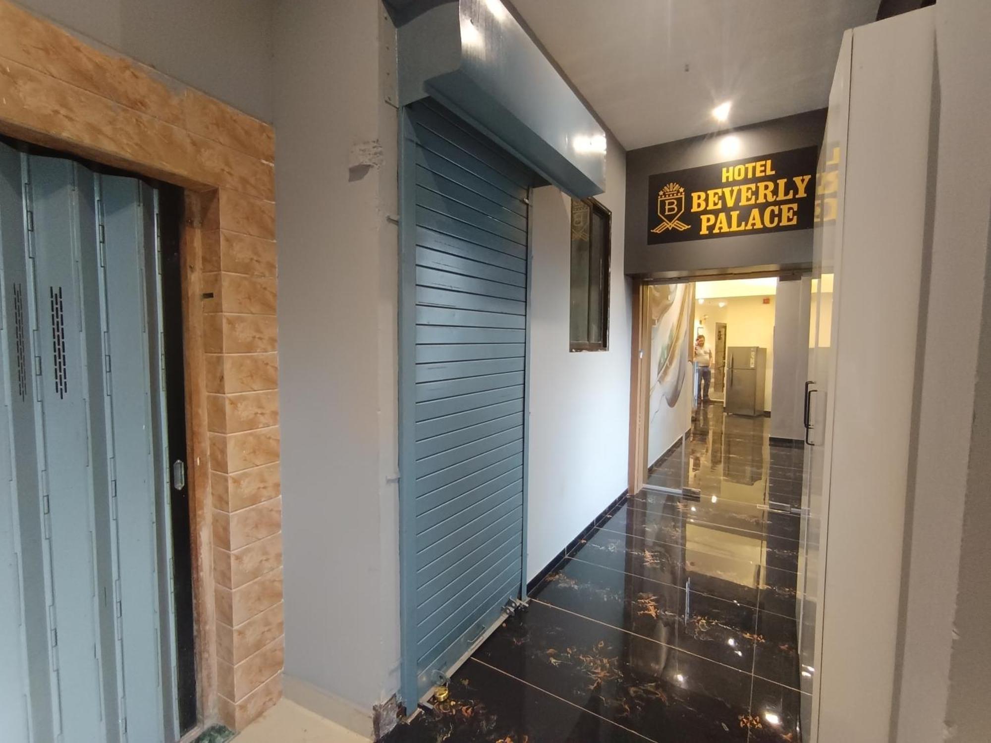 Hotel Beverly Palace Santacruz - Near Bkc - Mumbai Airport T1 Buitenkant foto